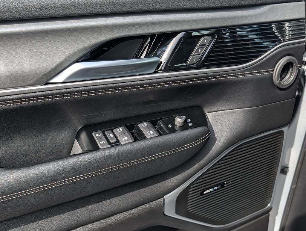 2026 Jeep Grand Wagoneer Upland
