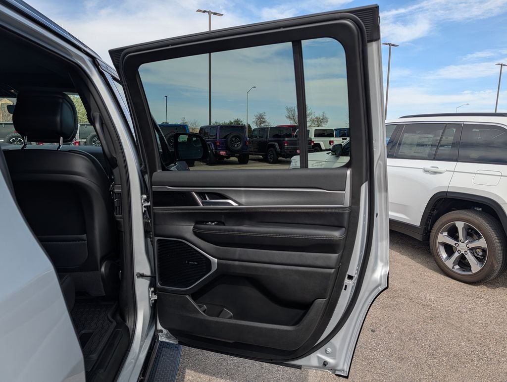 2026 Jeep Grand Wagoneer Upland