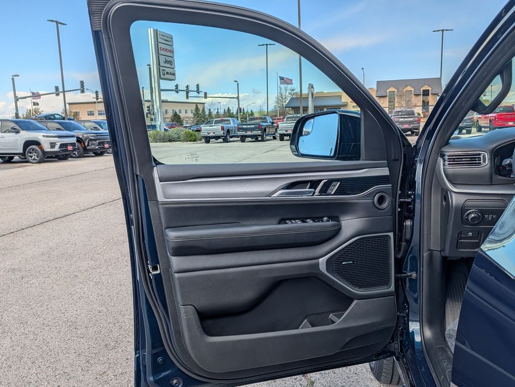 2026 Jeep Grand Wagoneer Limited Altitude