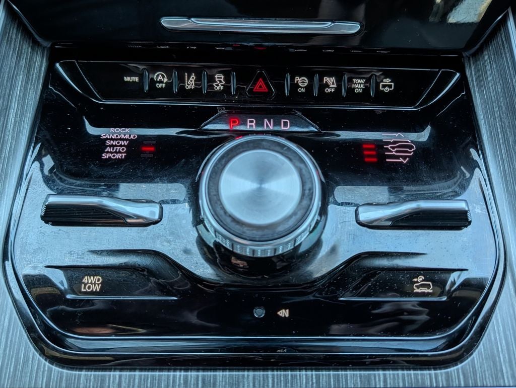 2023 Jeep Wagoneer Series II