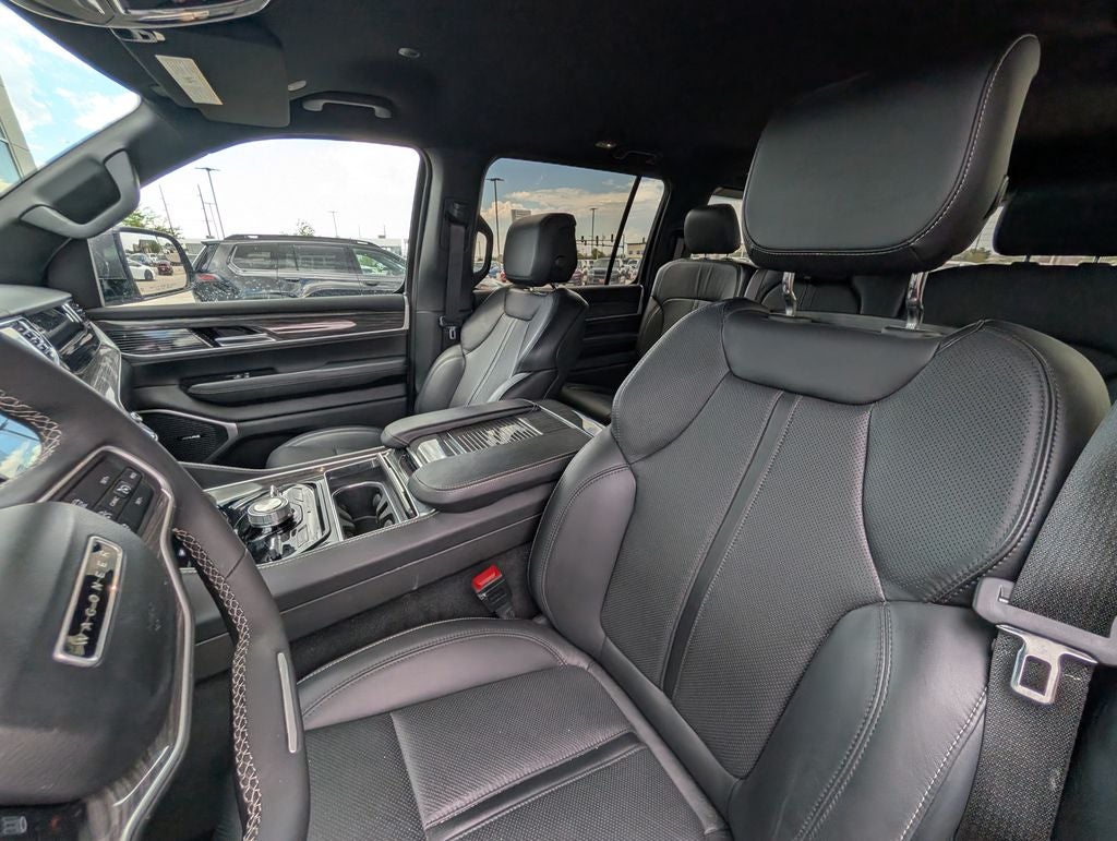 2022 Jeep Wagoneer Series III