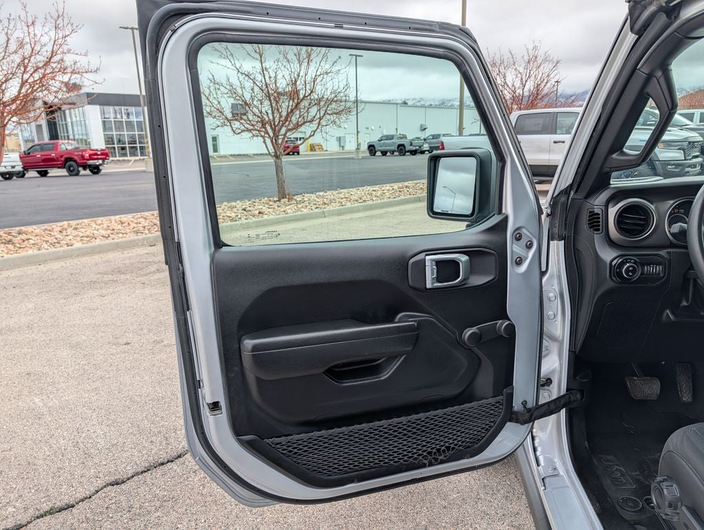 2022 Jeep Gladiator Sport