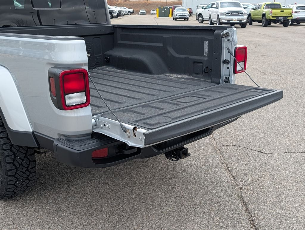 2022 Jeep Gladiator Sport