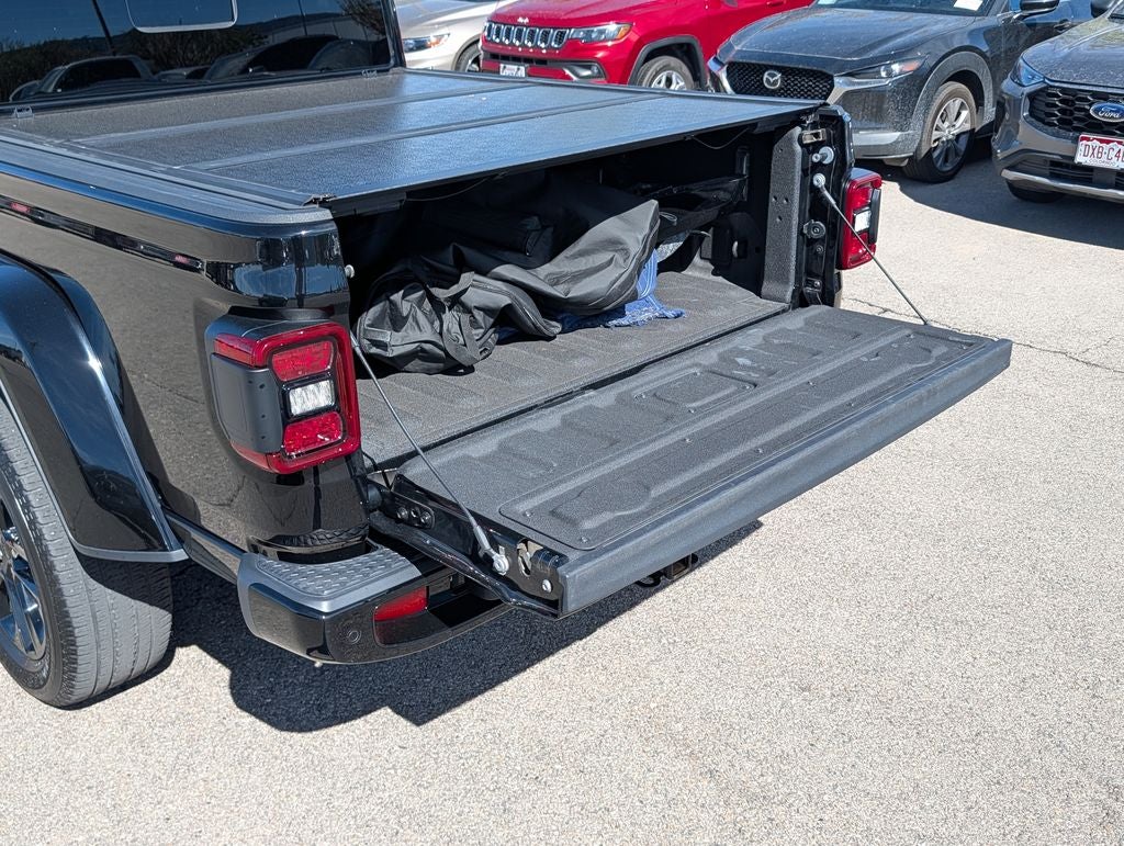2022 Jeep Gladiator Overland