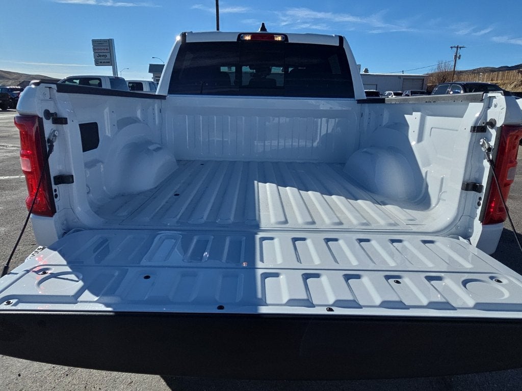 2026 RAM 1500 1500 BIG HORN CREW CAB 4X4 5'7' BOX