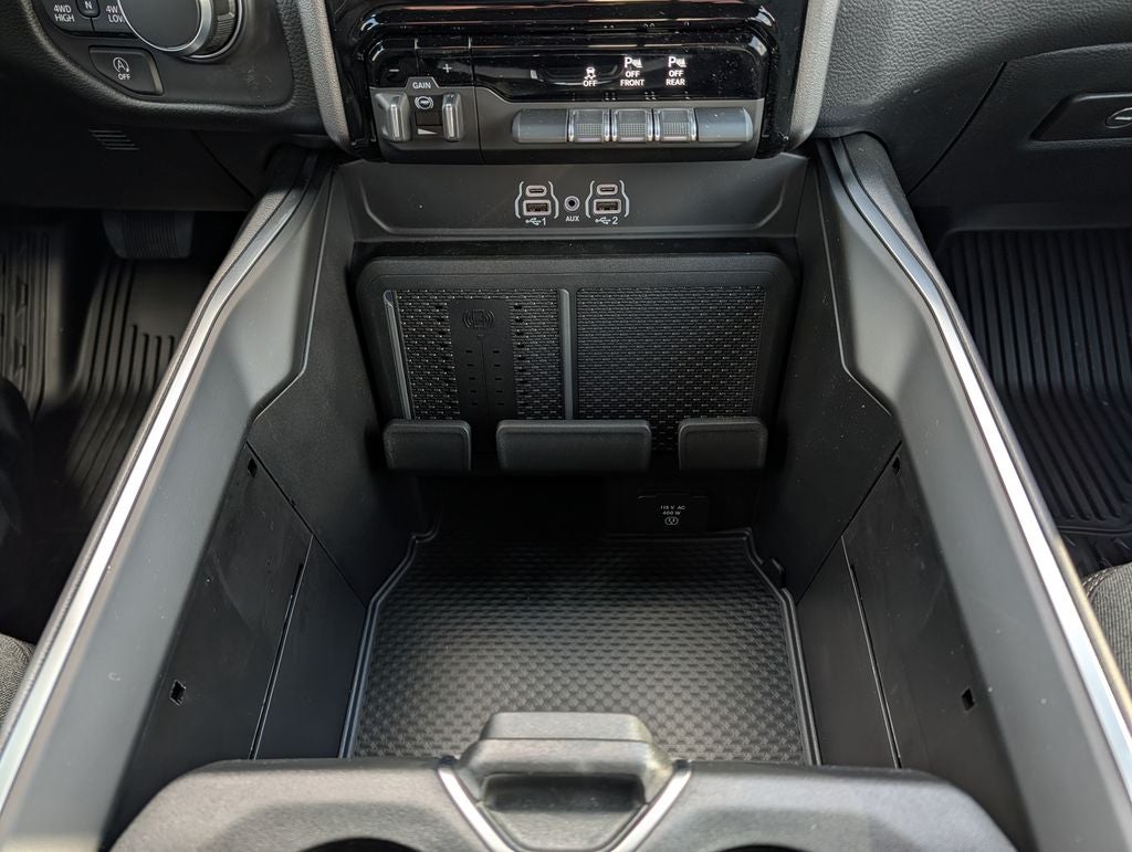 2026 RAM 1500 Big Horn/Lone Star Night Edition