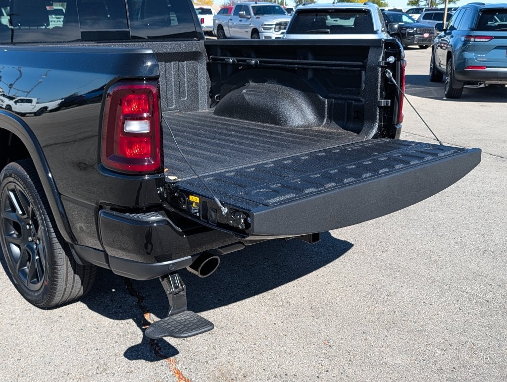 2027 RAM 1500 1500 LAIE CREW CAB 4X4 5'7' BOX