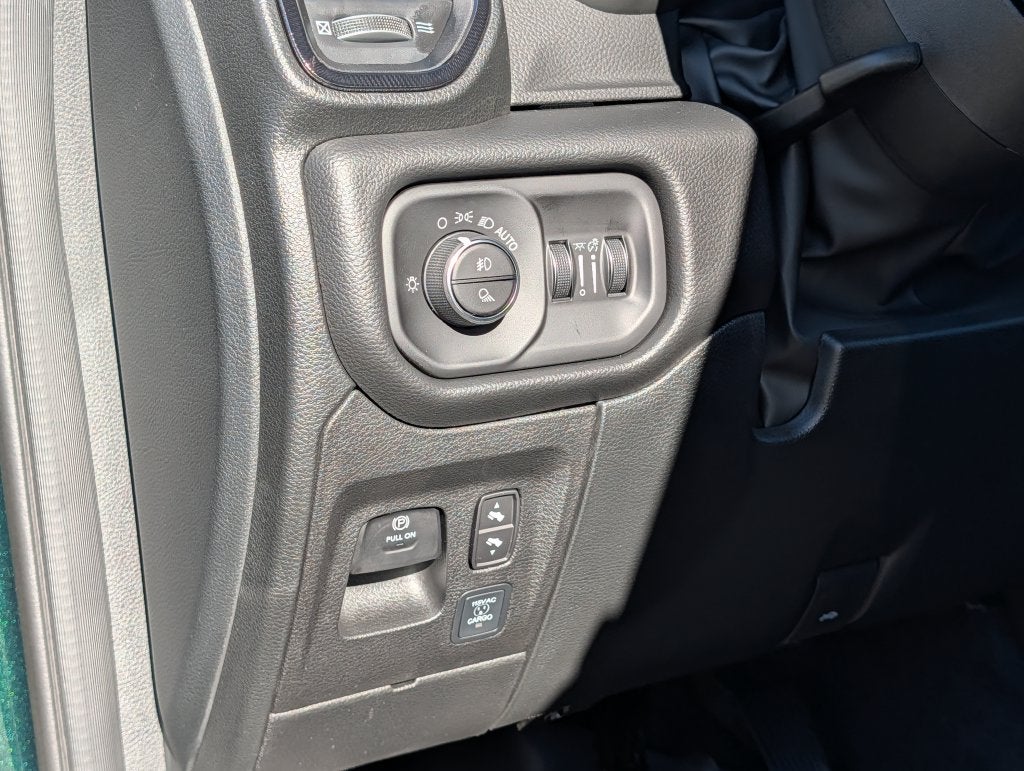 2027 RAM 1500 1500 REBEL CREW CAB 4X4 5'7' BOX