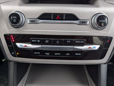 2023 Ford Explorer XLT 4WD