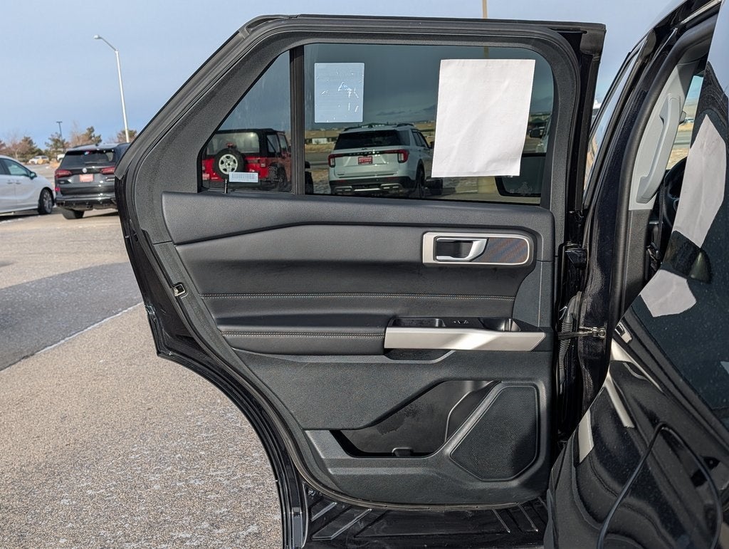 2023 Ford Explorer XLT 4WD