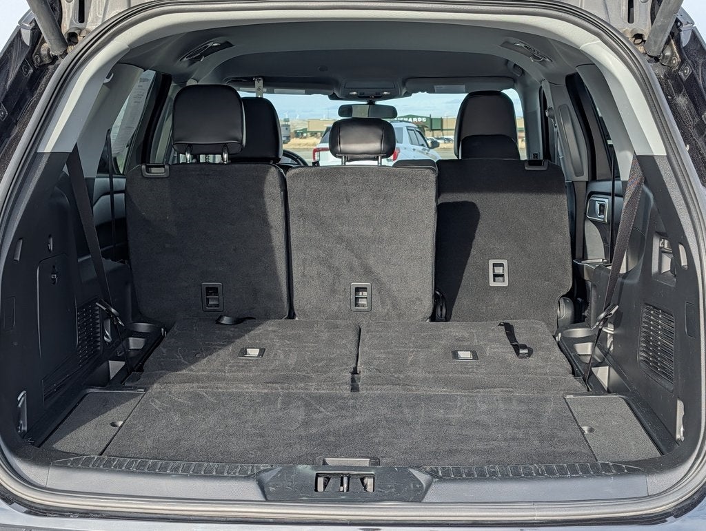 2023 Ford Explorer XLT 4WD