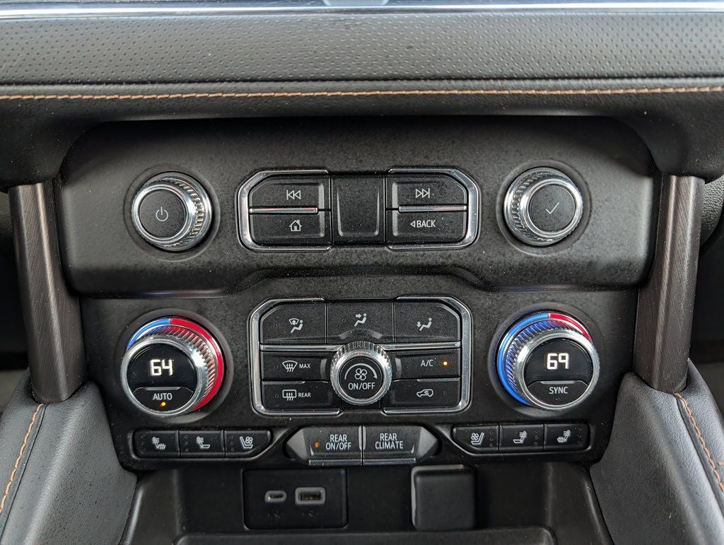 2023 GMC Yukon XL AT4