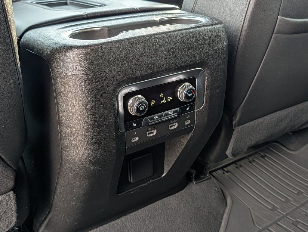 2023 GMC Yukon XL AT4