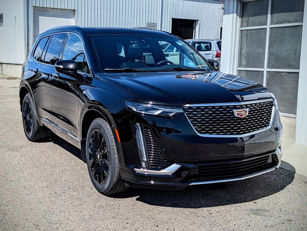 2025 Cadillac XT6 Luxury