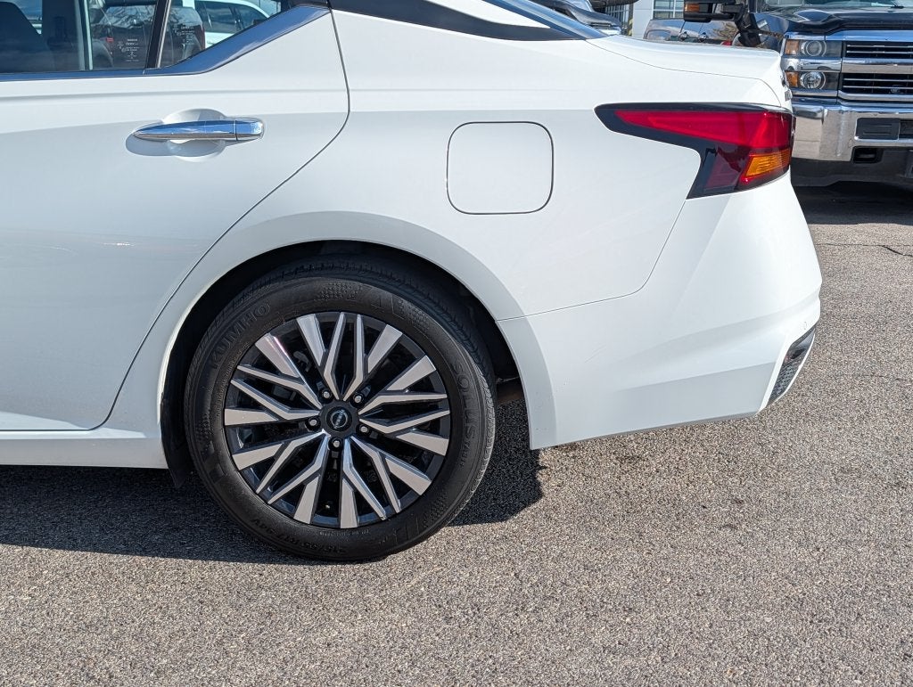 2025 Nissan Altima SV FWD