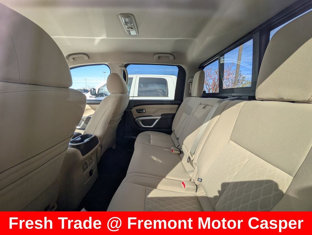 2017 Nissan Titan SV