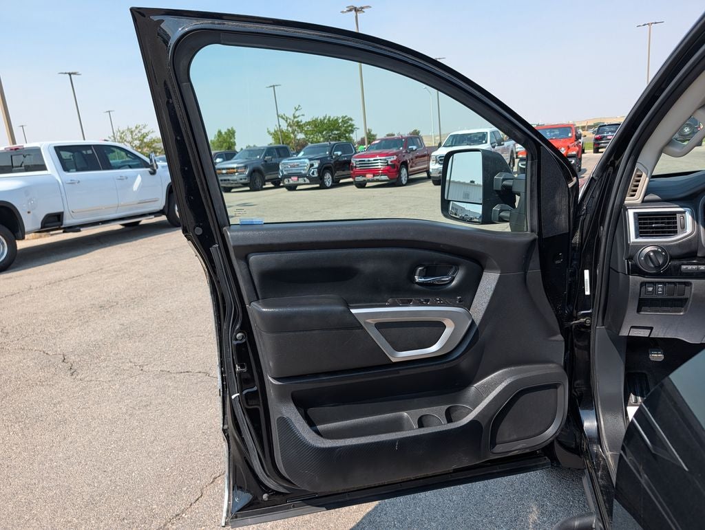 2021 Nissan Titan SV