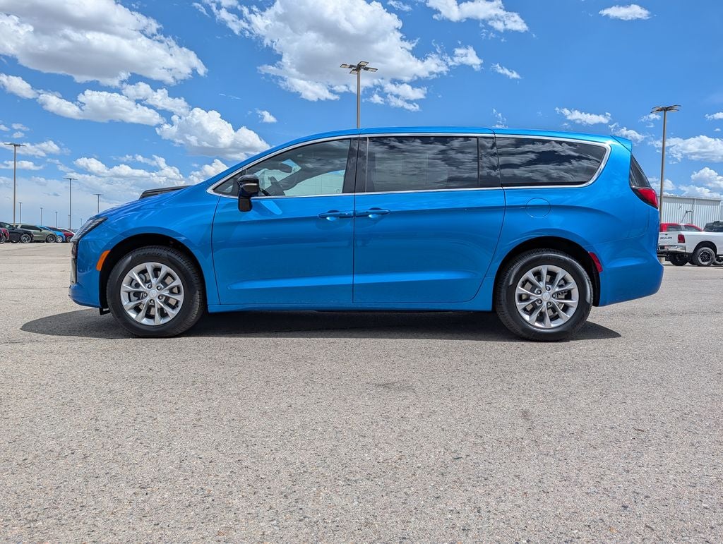 2027 Chrysler Pacifica Select AWD