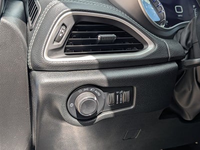 2027 Chrysler Pacifica Select AWD