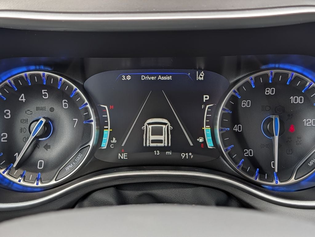 2027 Chrysler Pacifica Select AWD