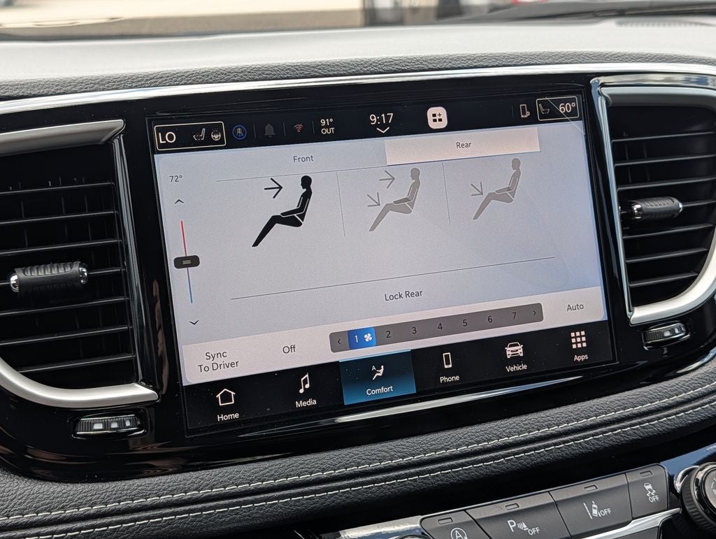 2027 Chrysler Pacifica Select AWD