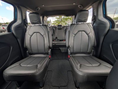 2027 Chrysler Pacifica Select AWD