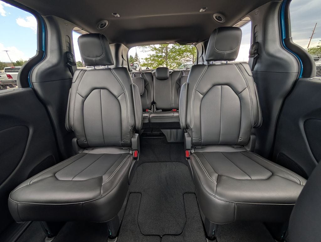 2027 Chrysler Pacifica Select AWD