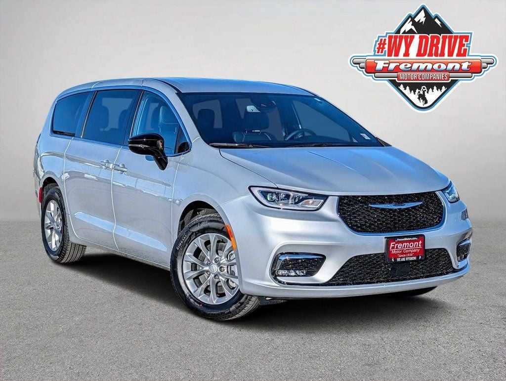 2026 Chrysler Pacifica Select AWD