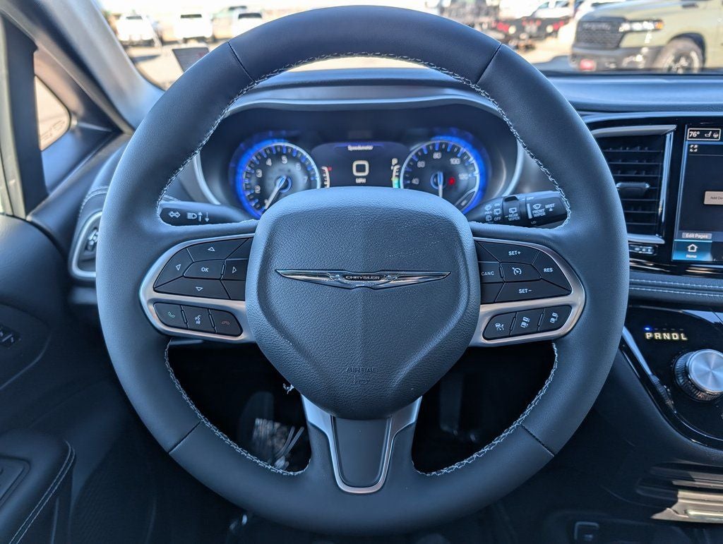 2026 Chrysler Pacifica Select AWD