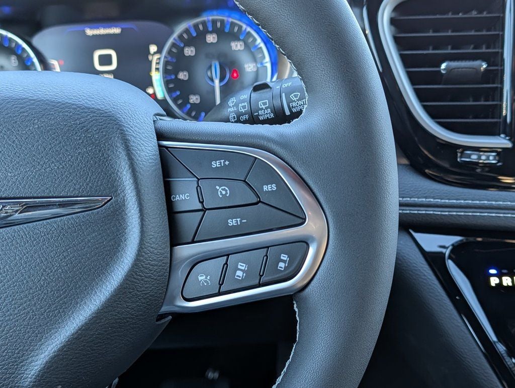 2026 Chrysler Pacifica Select AWD