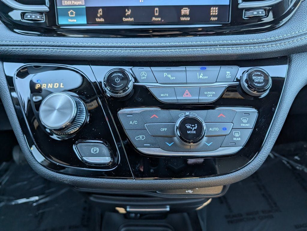 2026 Chrysler Pacifica Select AWD