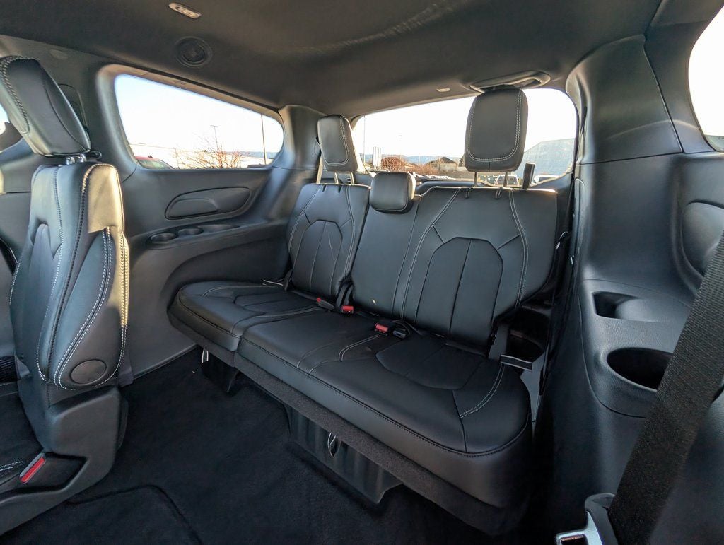 2026 Chrysler Pacifica Select AWD