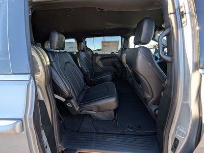 2026 Chrysler Pacifica Select AWD