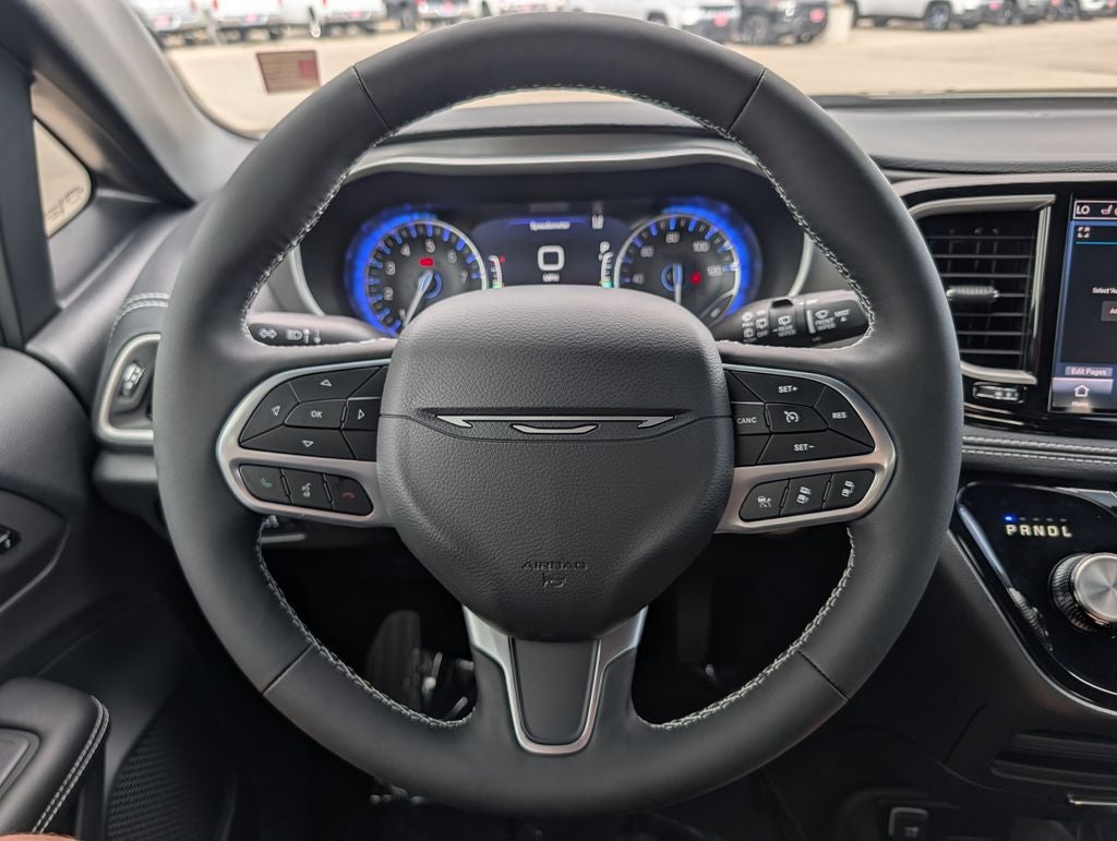2027 Chrysler Pacifica Select AWD