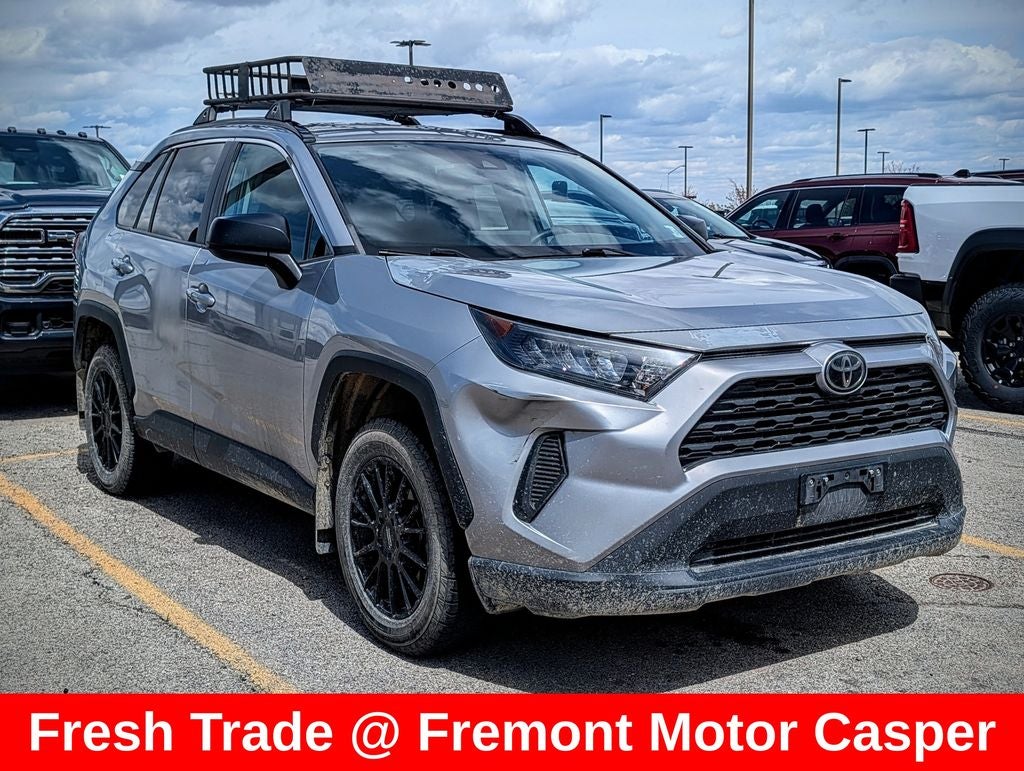 2020 Toyota RAV4 LE