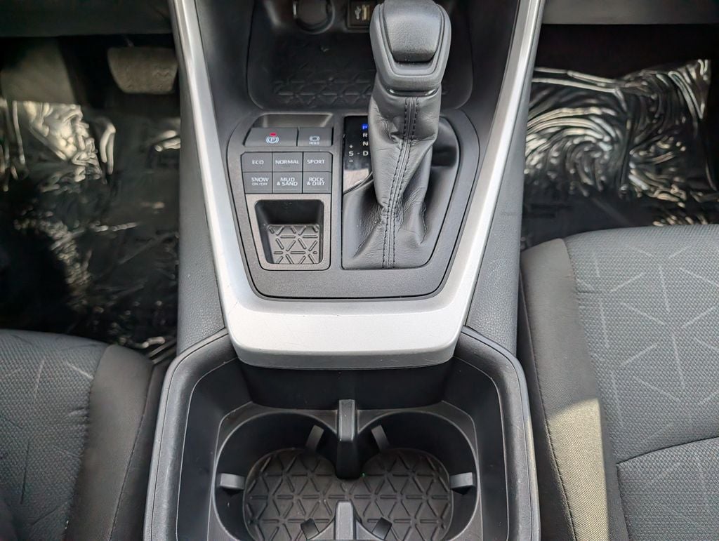 2025 Toyota RAV4 XLE AWD