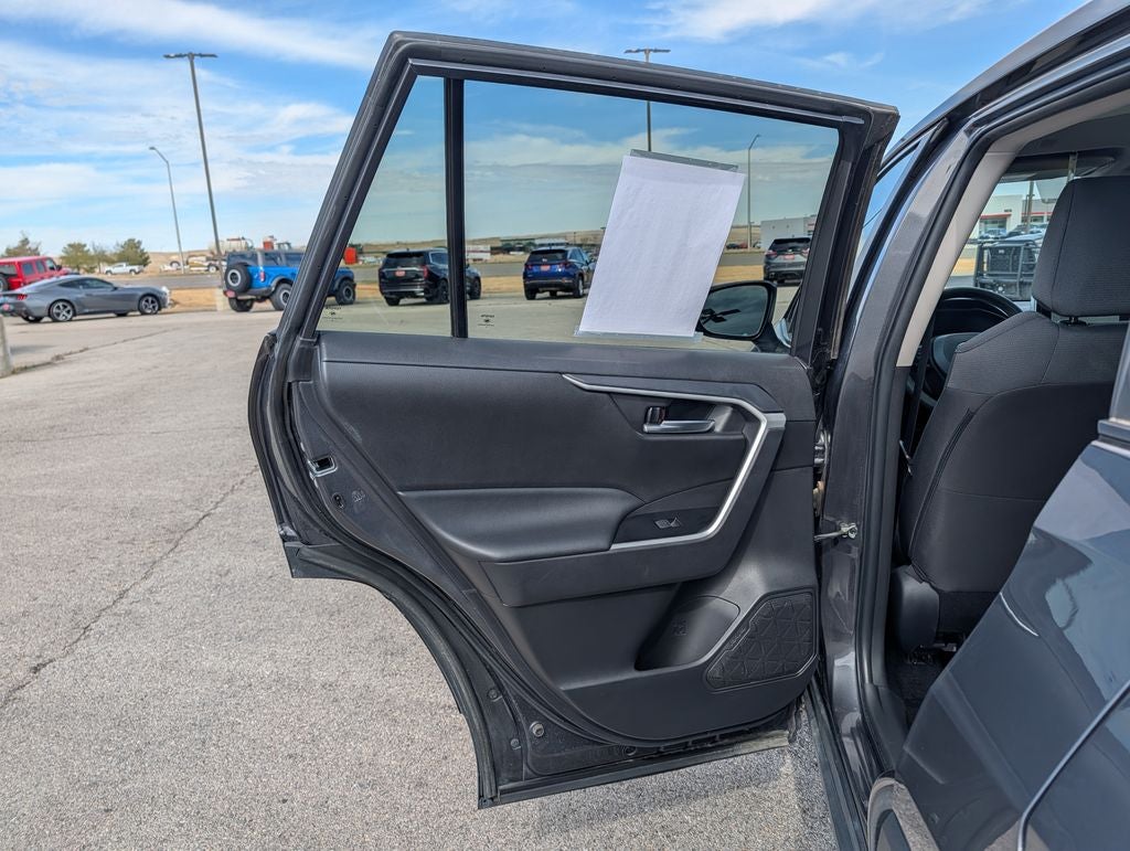 2025 Toyota RAV4 XLE AWD