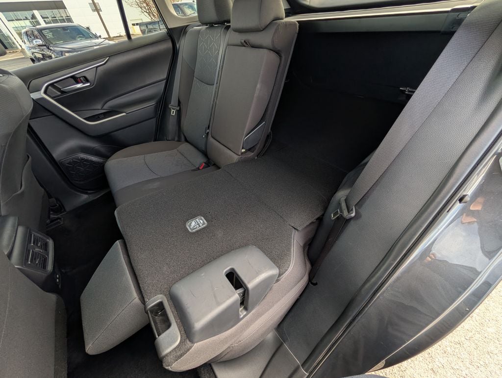 2025 Toyota RAV4 XLE AWD