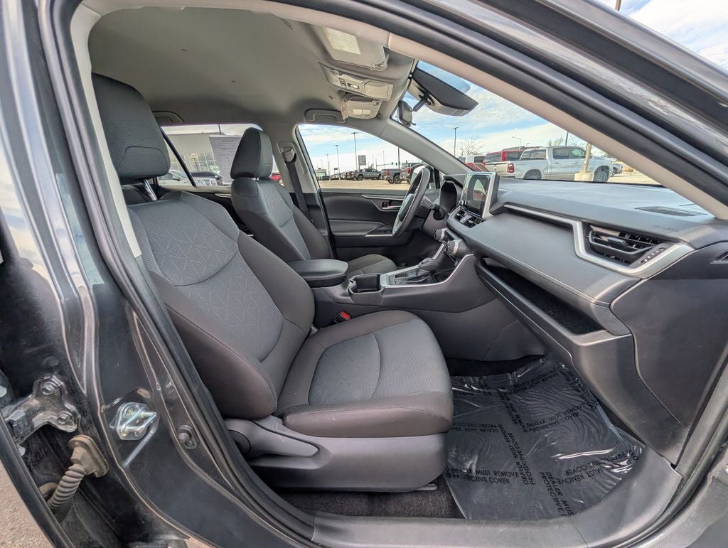 2025 Toyota RAV4 XLE AWD