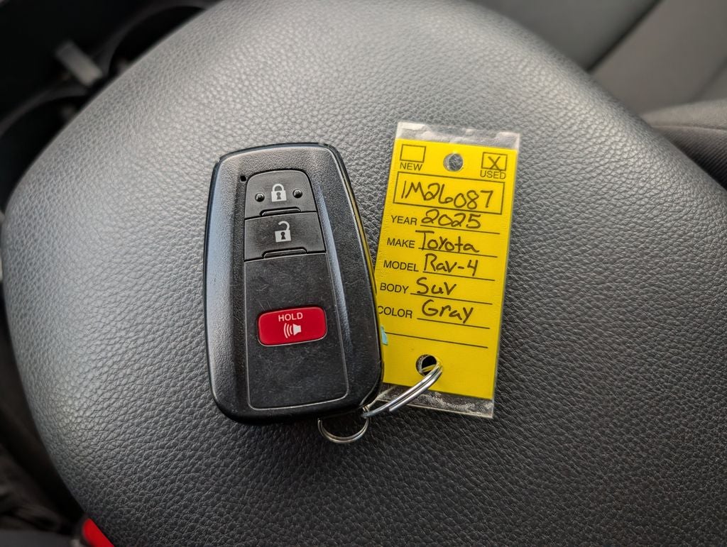 2025 Toyota RAV4 XLE AWD