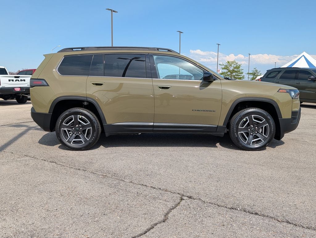 2026 Jeep Cherokee Laredo