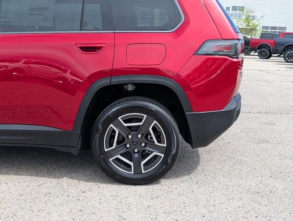2026 Jeep Cherokee Laredo