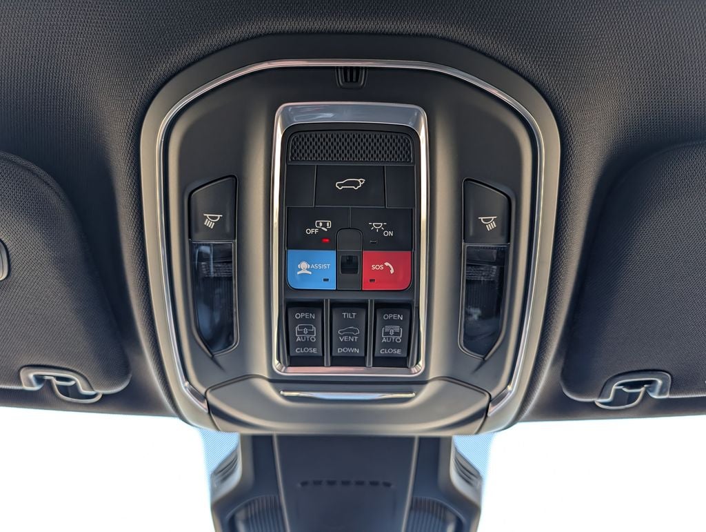 2026 Jeep Cherokee Overland Hybrid