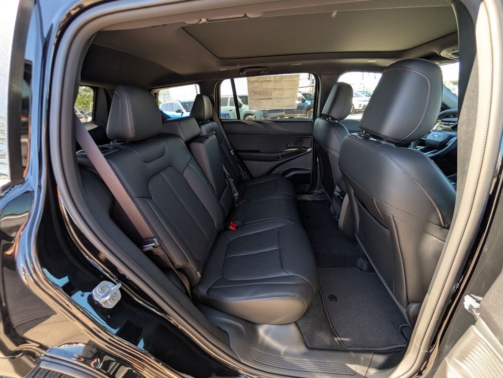 2026 Jeep Cherokee Overland Hybrid