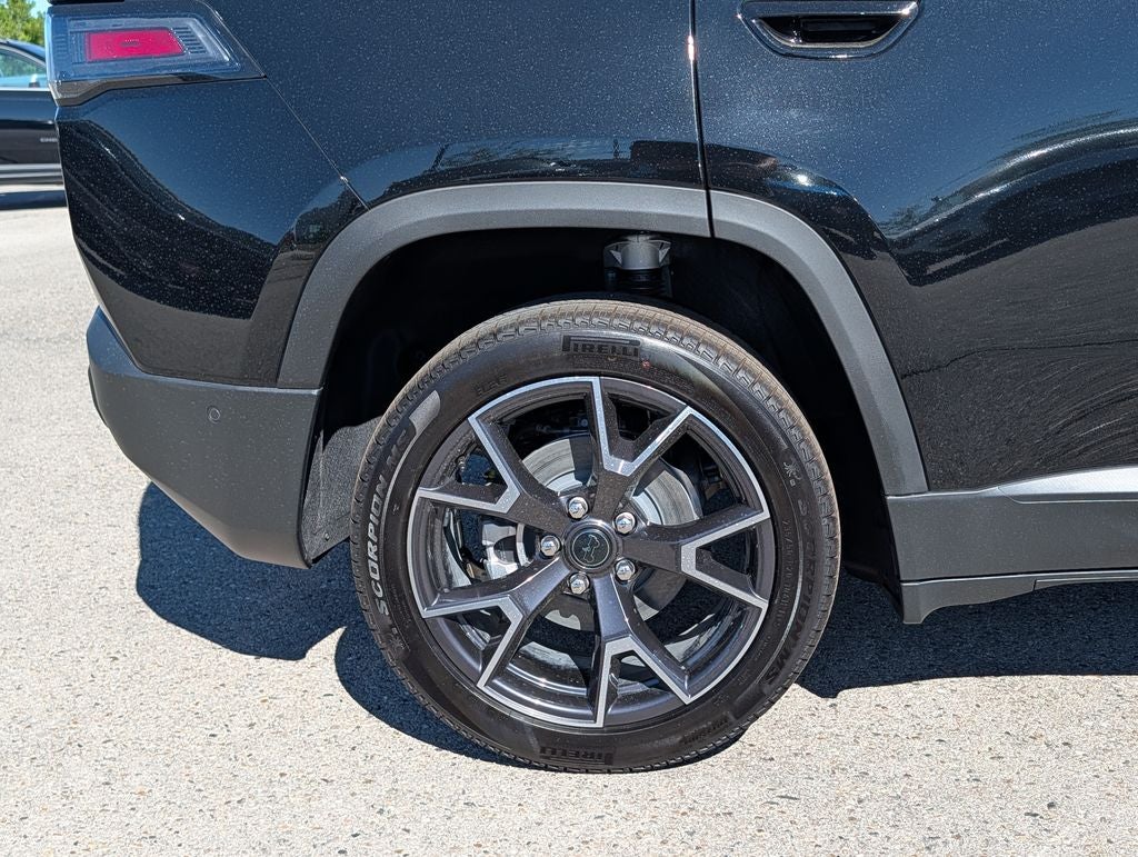 2026 Jeep Cherokee Overland Hybrid