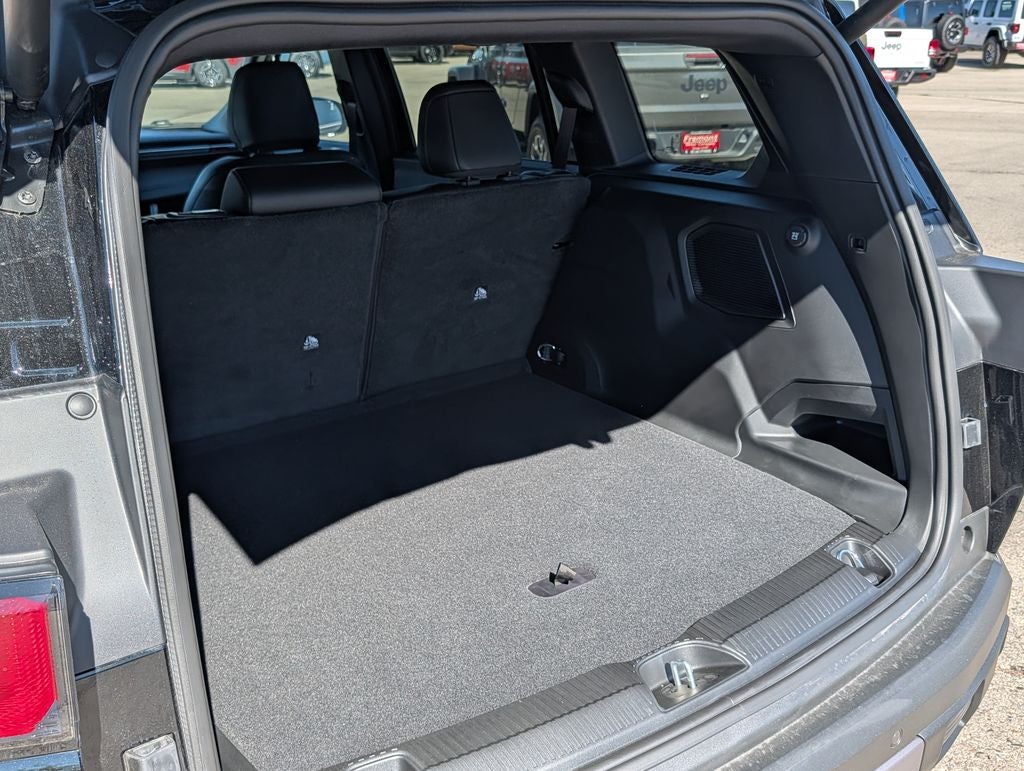 2026 Jeep Cherokee Overland Hybrid