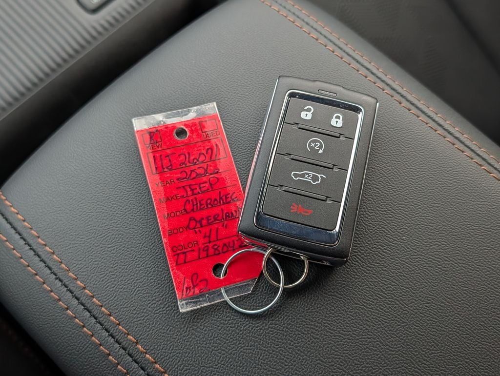 2026 Jeep Cherokee Overland