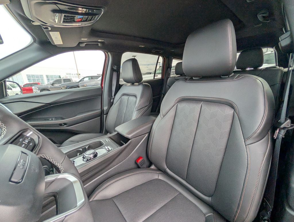 2026 Jeep Cherokee Overland