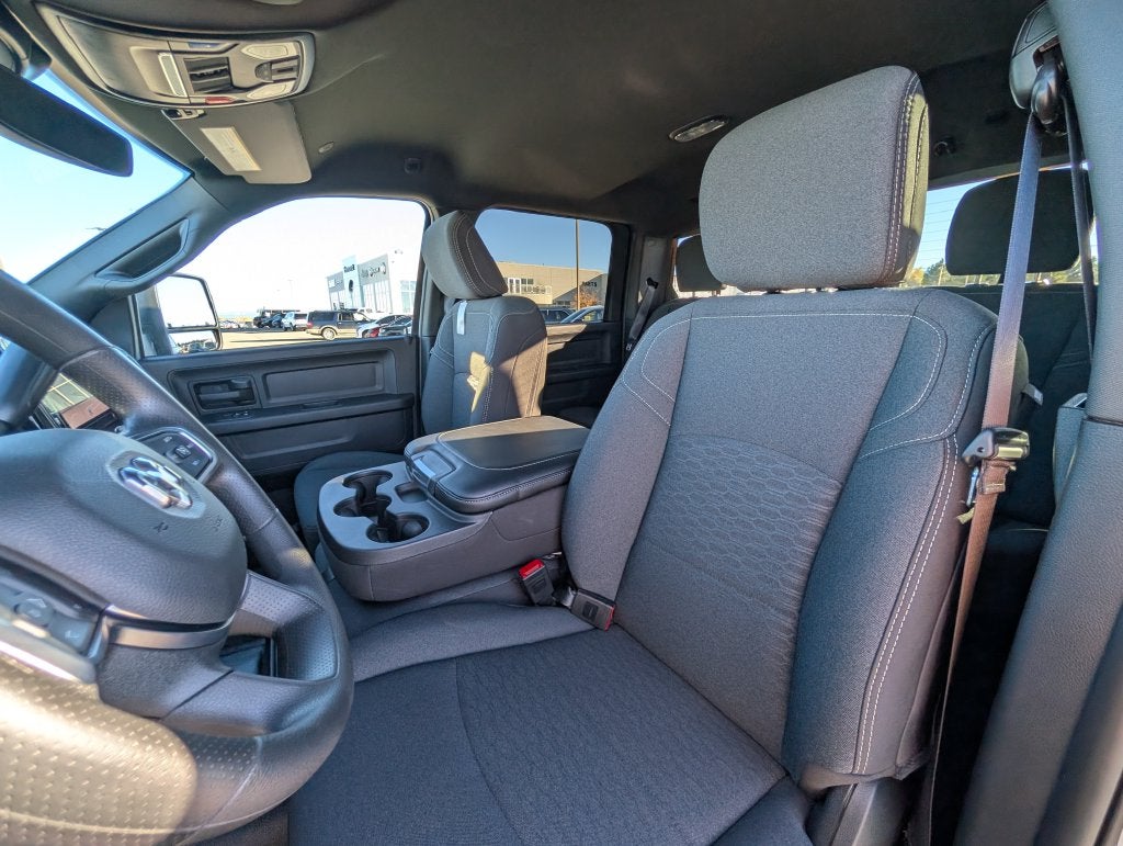 2027 RAM 2500 2500 TRADESMAN CREW CAB 4X4 6'4' BOX
