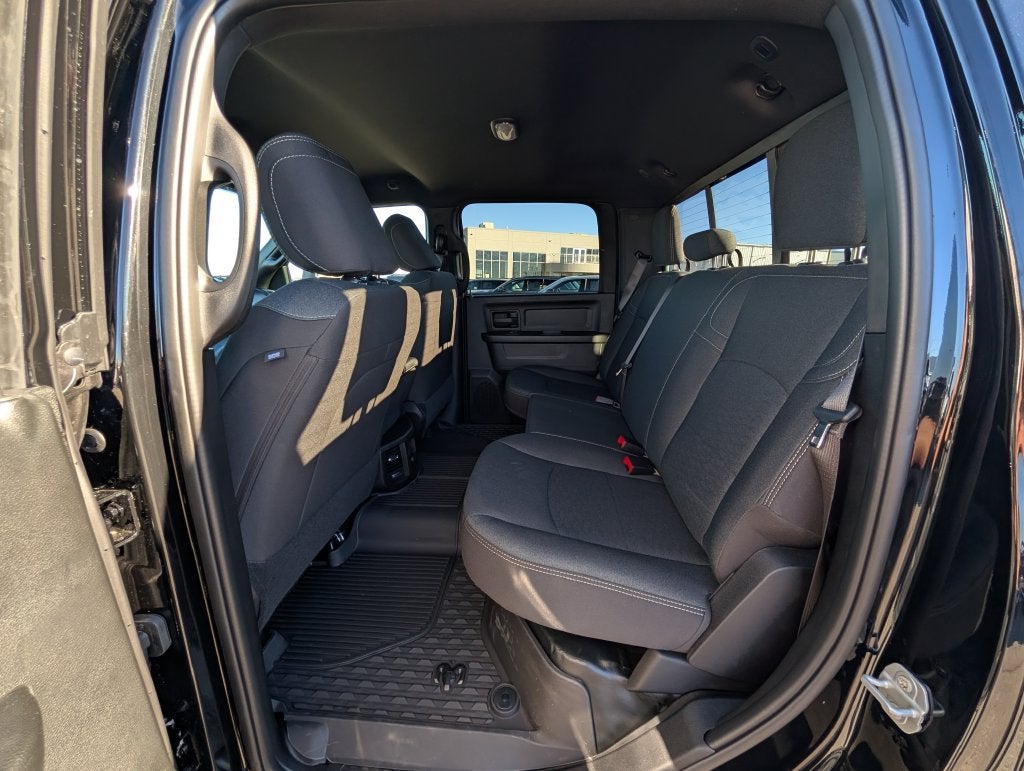 2027 RAM 2500 2500 TRADESMAN CREW CAB 4X4 6'4' BOX